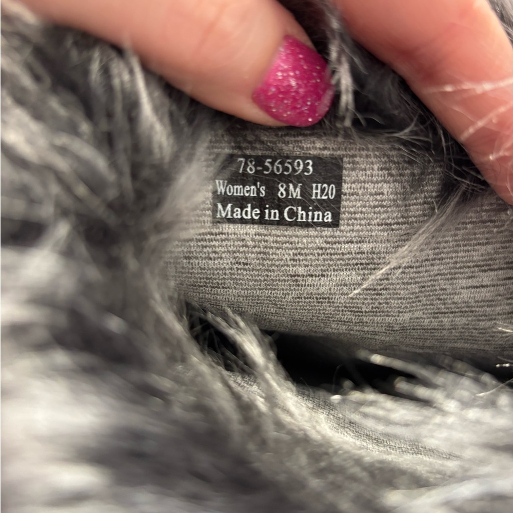 NWOT Women’s Johnston & Murphy real lamb fur boots size 8 - Picture 4 of 8